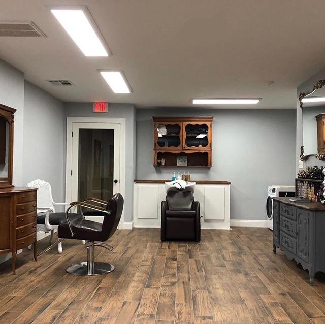 Luxe Salon Suite photo 2