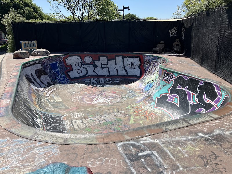 Joseph Emery Skate Spot photo 2