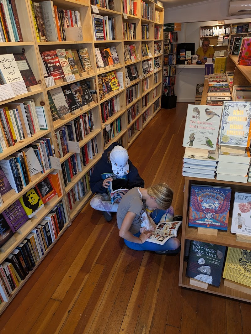 Wayfinder Bookshop photo 2