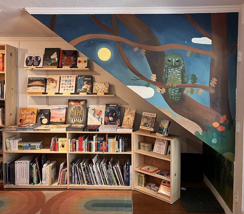 Wayfinder Bookshop photo 3