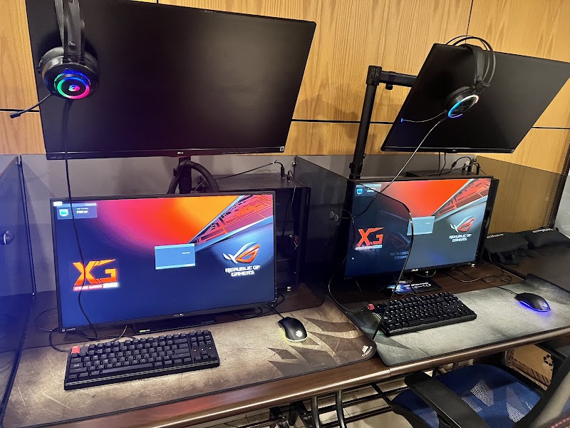 Plug and Play Gaming Cafe photo 2