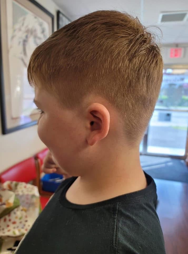 Lisas barber shop and jewelry repair photo 2