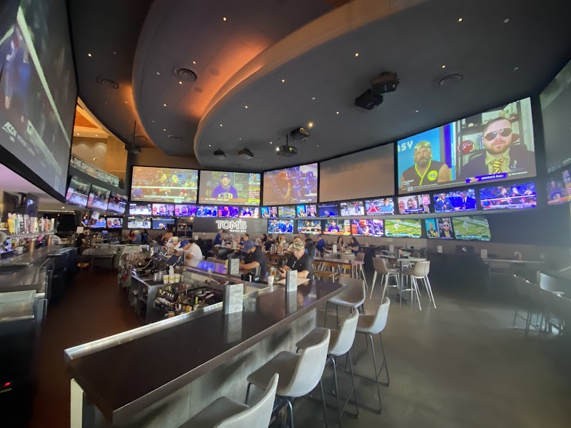 Tom's Watch Bar - Los Angeles photo 4
