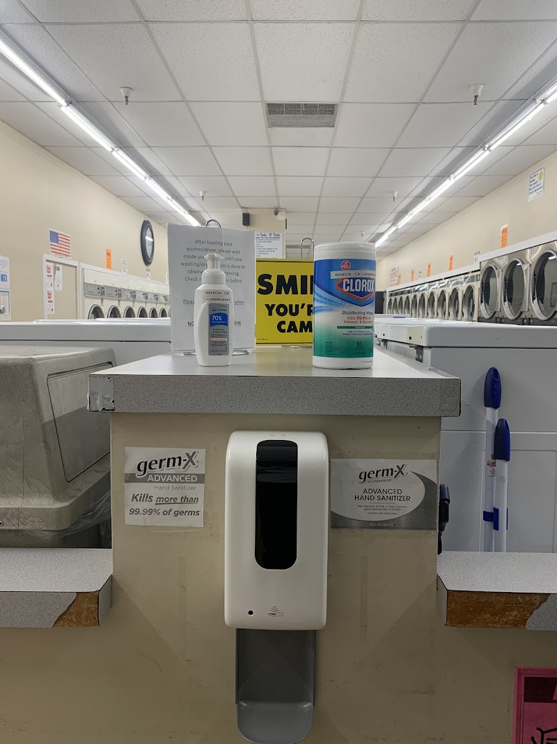 Suds N' Duds Laundromat photo 2