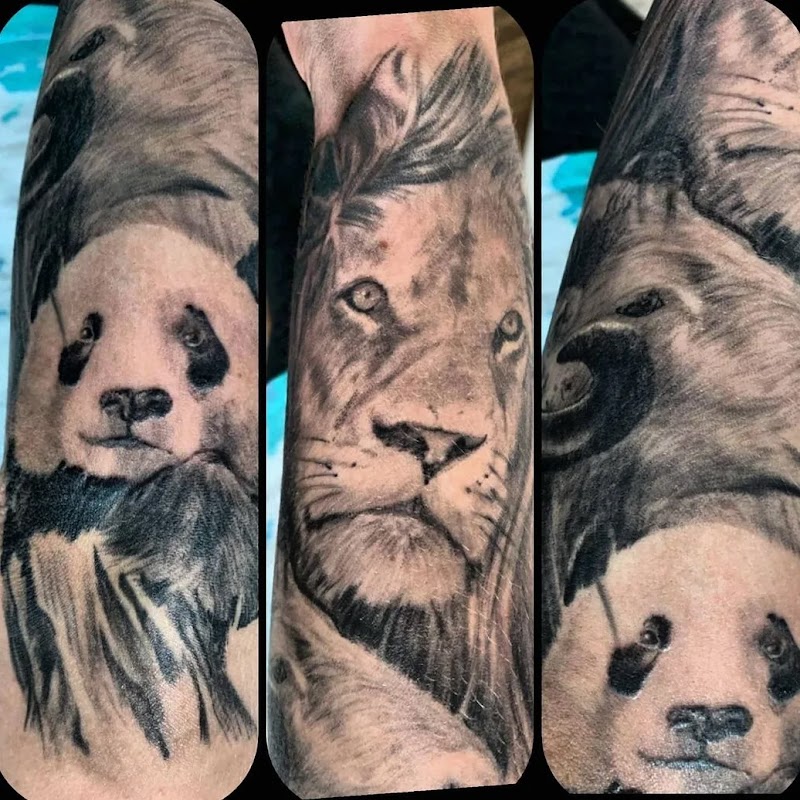 Enrique Hernandez tattoo photo 5