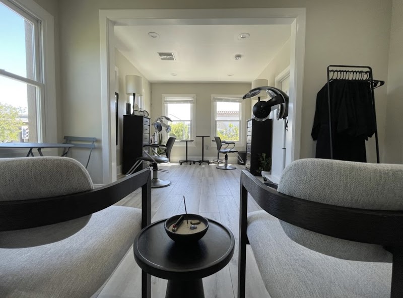 Renew Salon photo 3