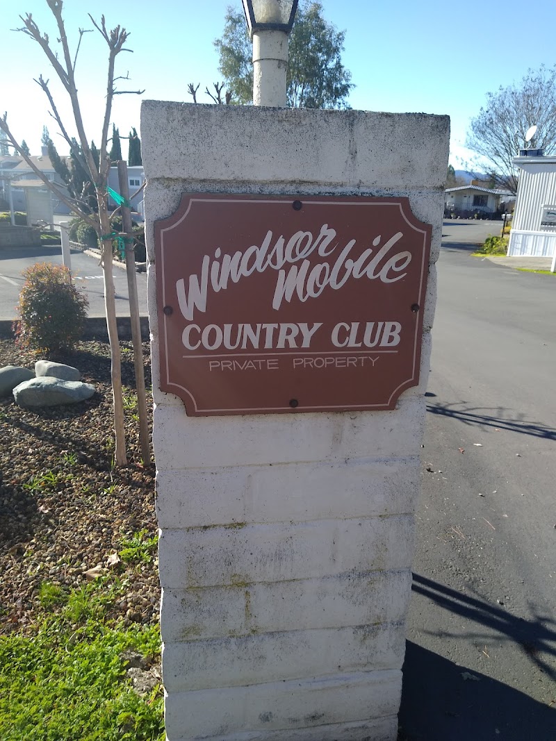 Windsor Mobile Country Club photo 4