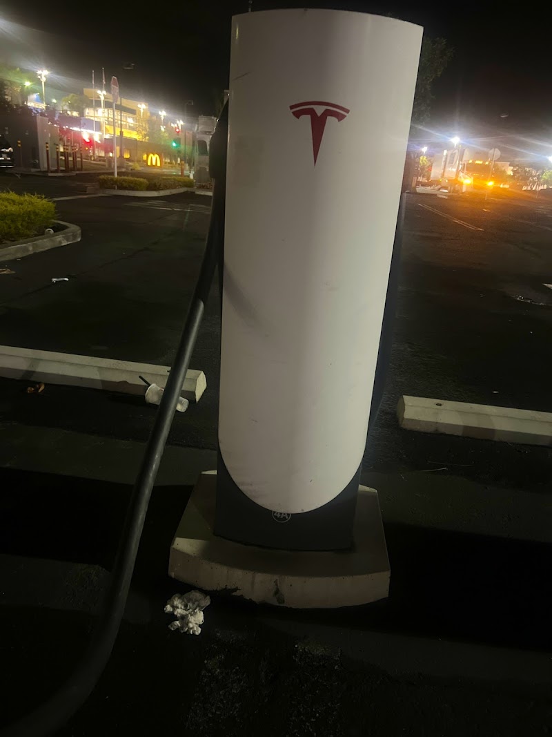 Tesla Supercharger photo 5