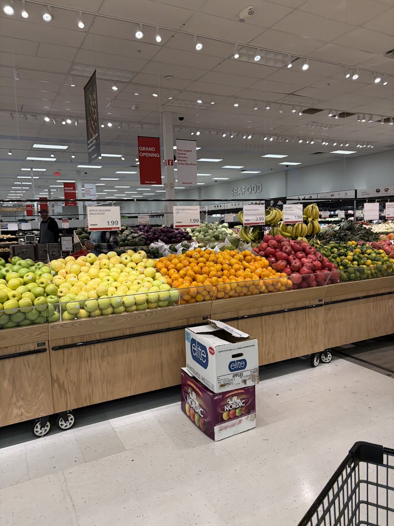 MEGA MART photo 3