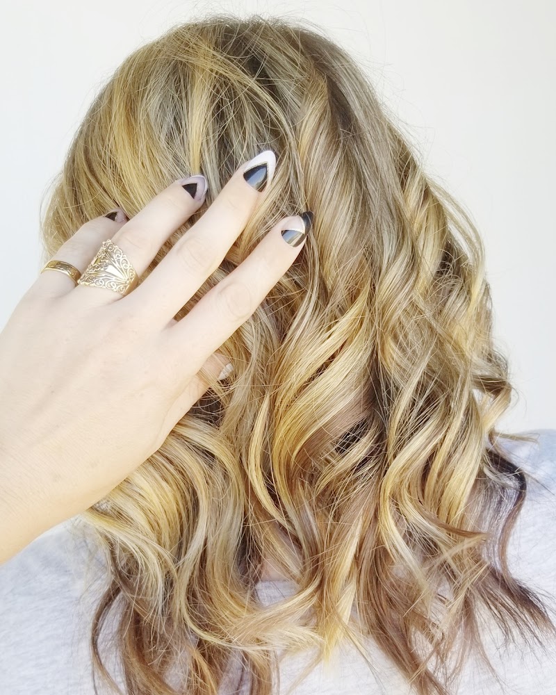 Samantha Dean Hair photo 2