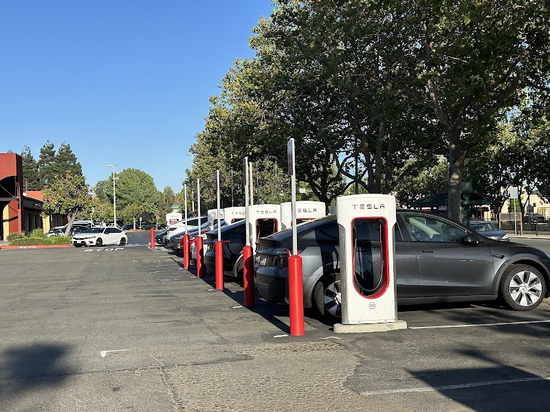 Tesla Supercharger photo 2