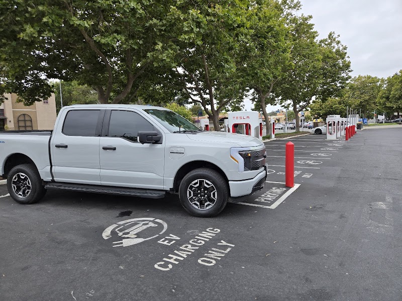 Tesla Supercharger photo 4