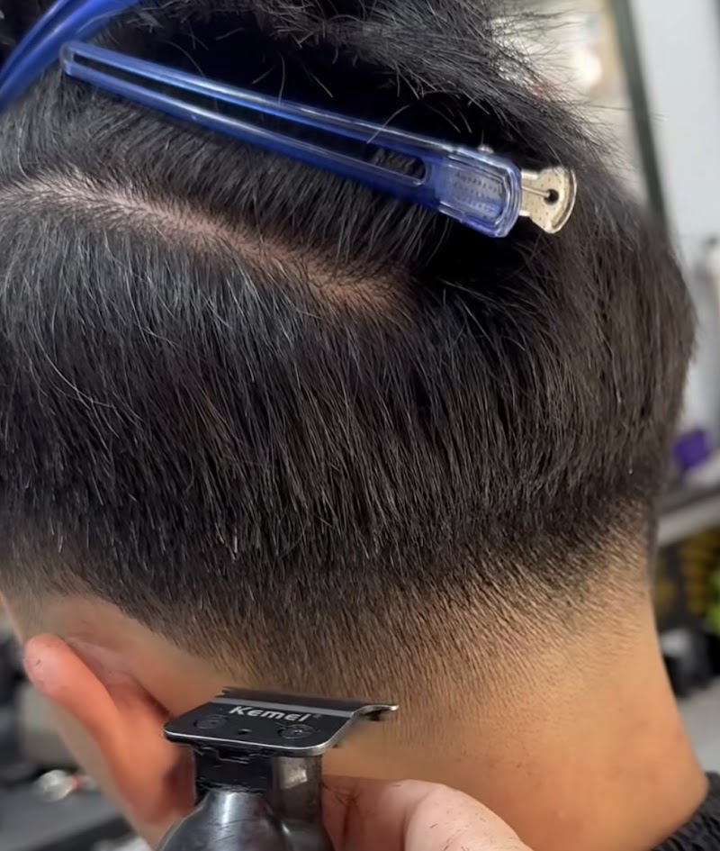 BETTY'S BARBERSHOP 💈💈💈 photo 2