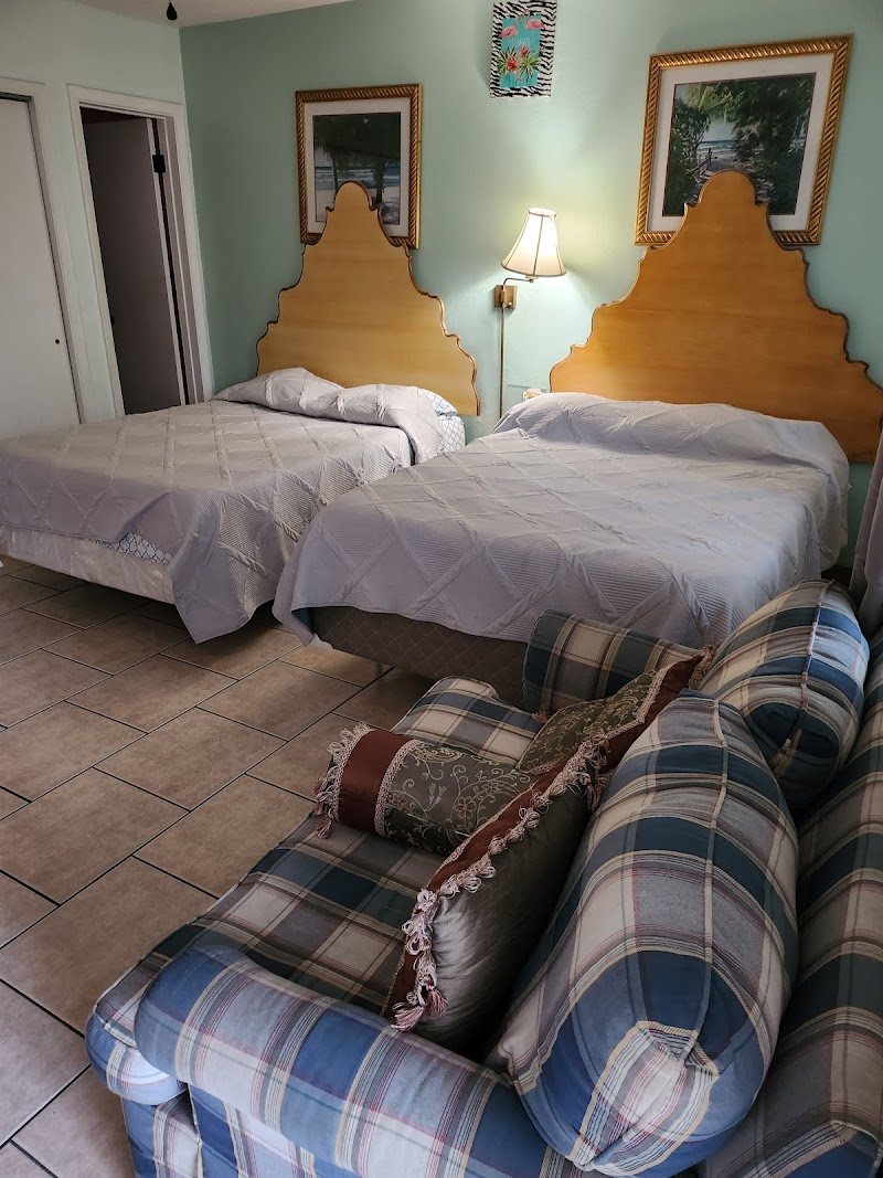 Silver Sands Motel photo 2