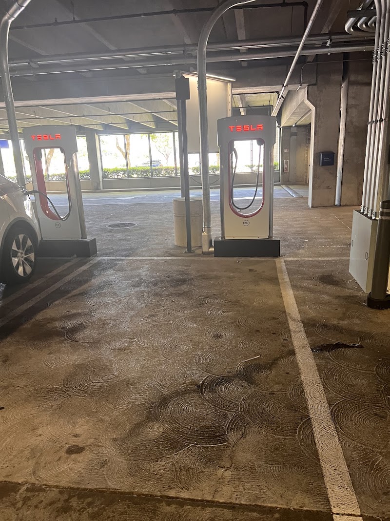 Tesla Supercharger photo 3