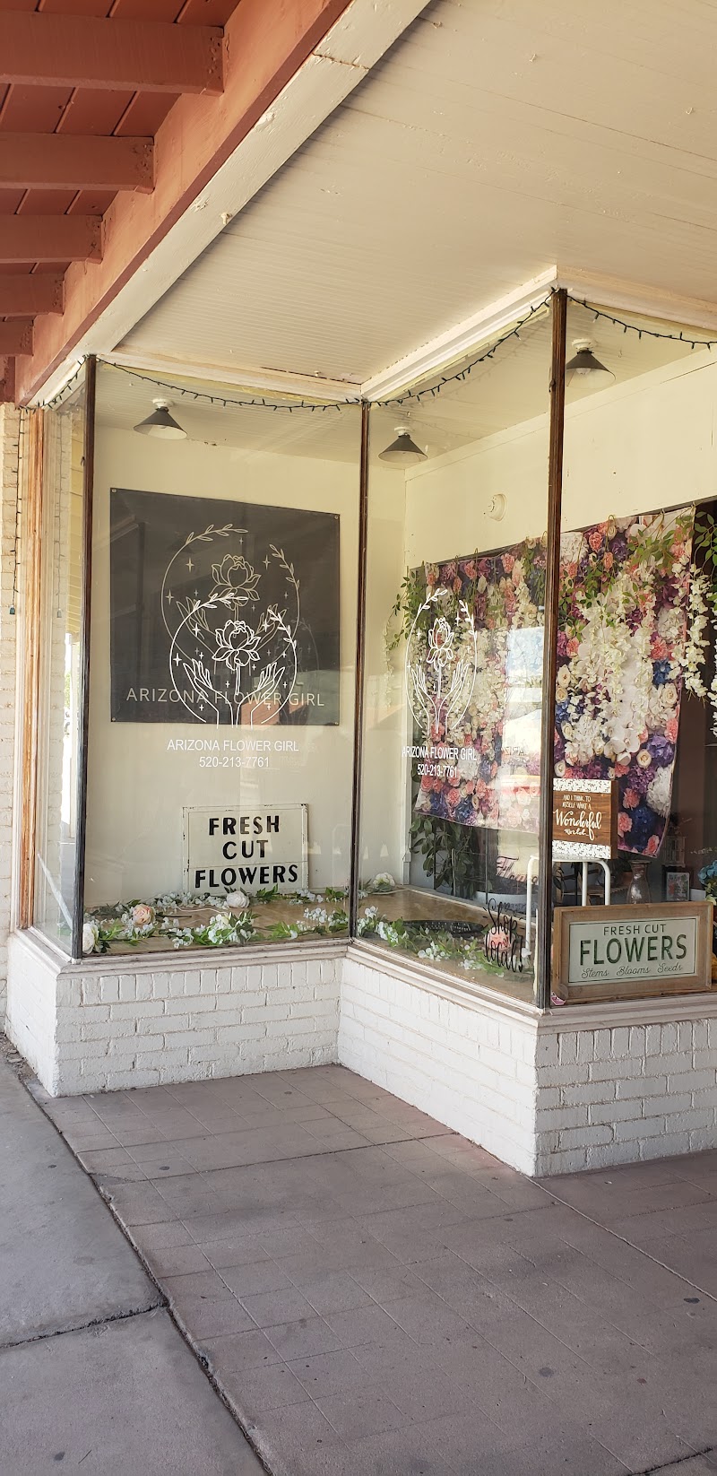 Photo of Arizona Flower Girl