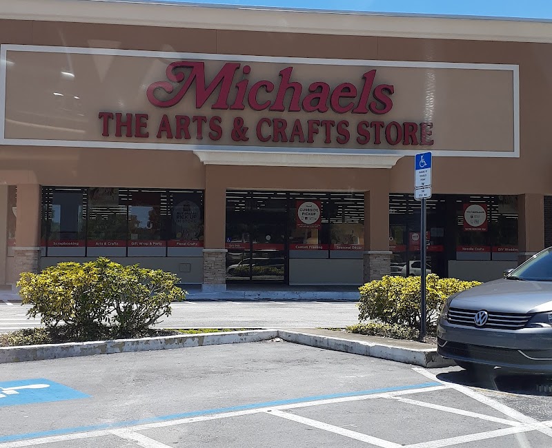 Highland Lakes Plaza photo 3