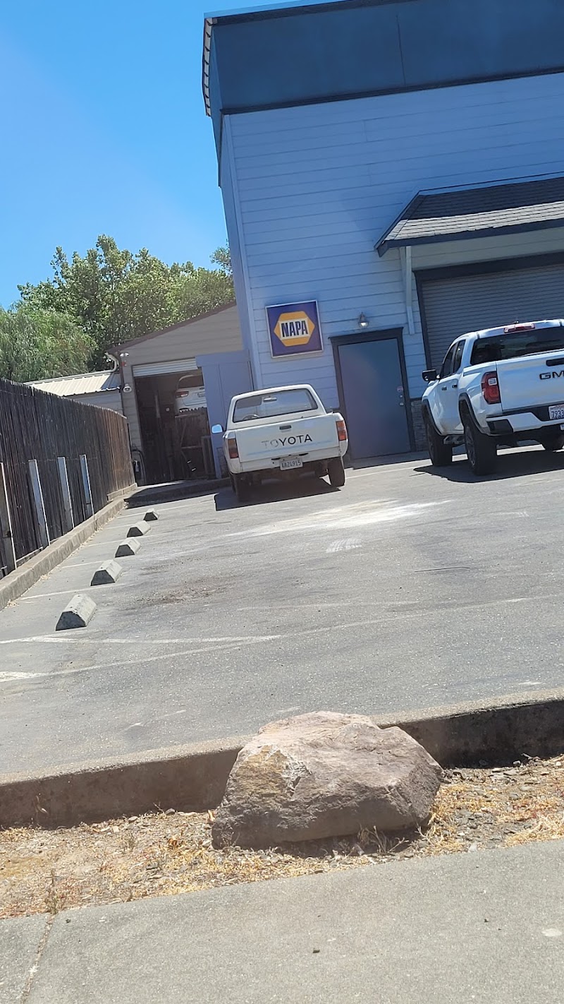 NAPA Auto Parts - Cloverdale Auto Parts photo 3