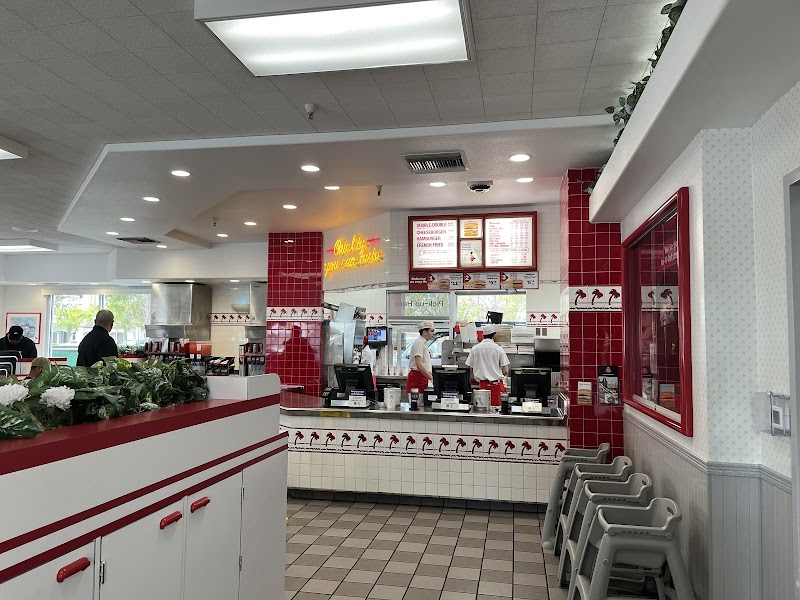 In-N-Out Burger photo 4