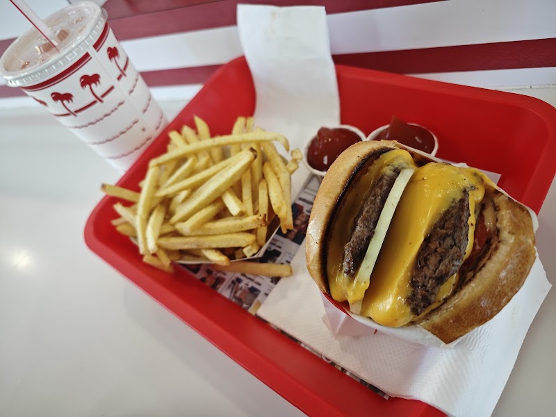 In-N-Out Burger photo 3
