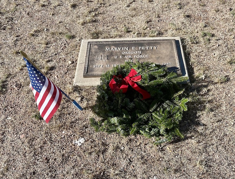 Mammoth Valley View Cemetery photo 3