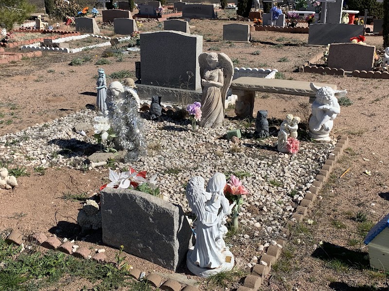 Mammoth Valley View Cemetery photo 4