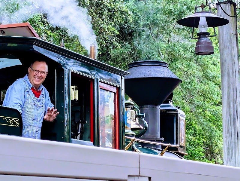 Frontierland Railroad Station photo 4