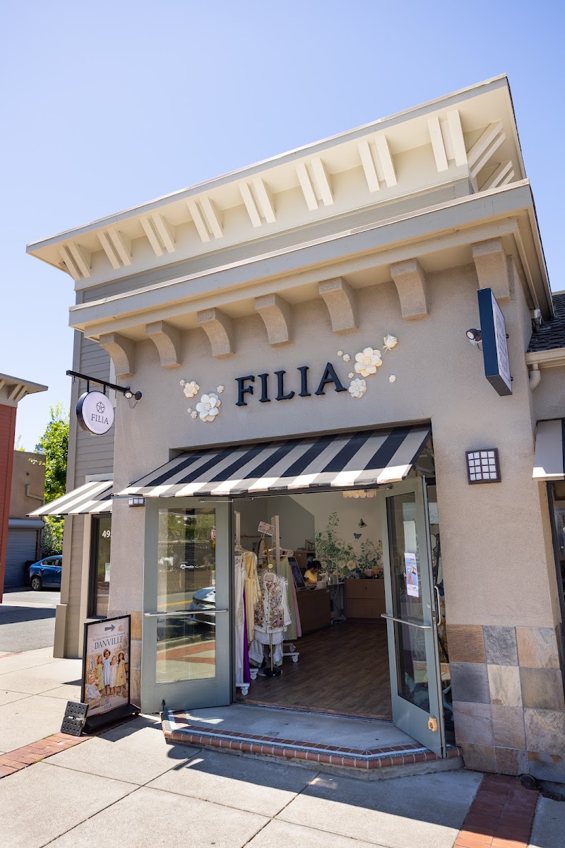 Photo of FILIA/Tailoring & Alterations