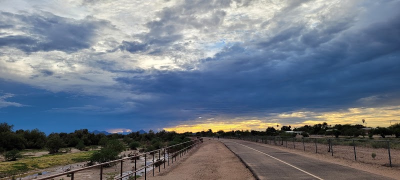 Santa Cruz River Park Trail photo 4