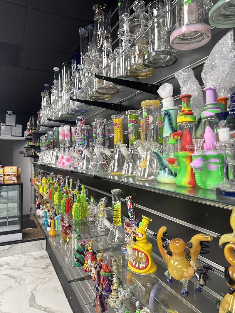 Smokers Galaxy Smoke Shop photo 2