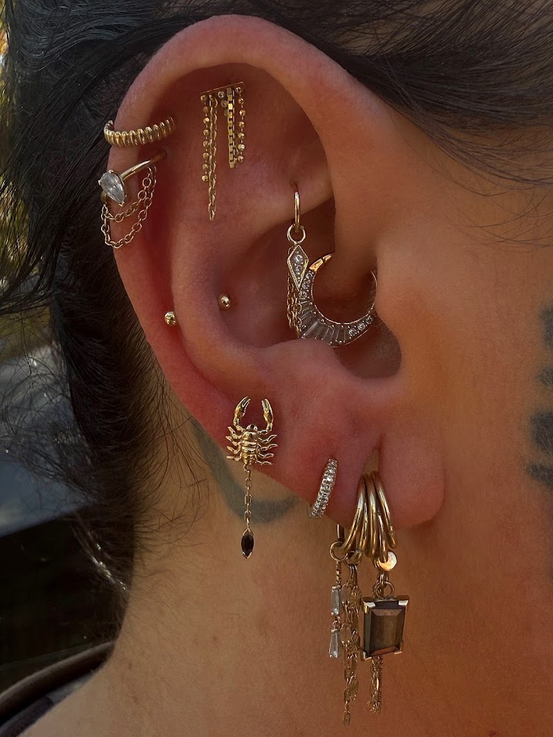 Broken Halo Piercing Boutique photo 4