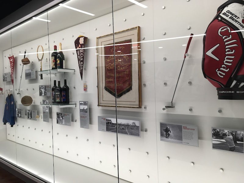 Arrillaga Family Sports Center photo 4