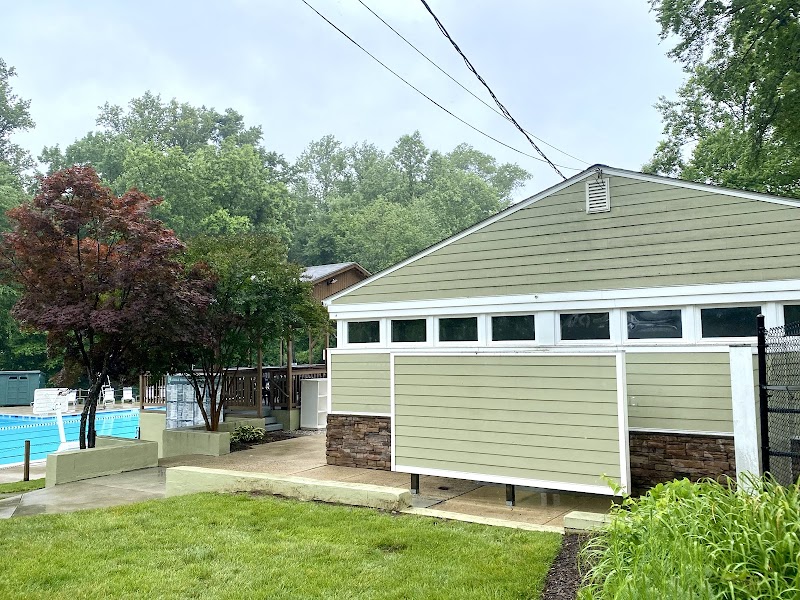 Fairfax Swimming Pool photo 3