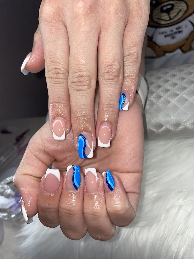 Truly Pyour Natural Nail Lounge photo 3