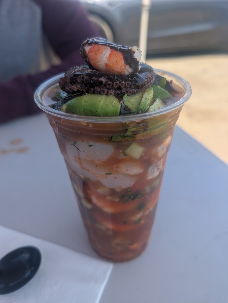 Mariscos "El Vadeño" photo 2