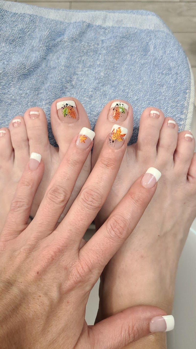 Tipsy Nails & Spa photo 2
