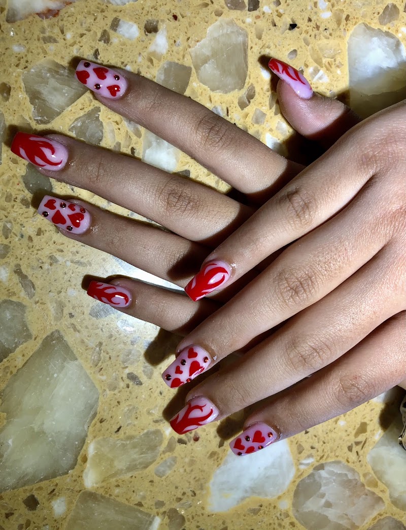 Tipsy Nails & Spa photo 5