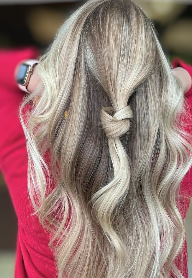 Studio J hair photo 3