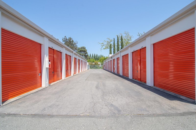 Public Storage photo 2