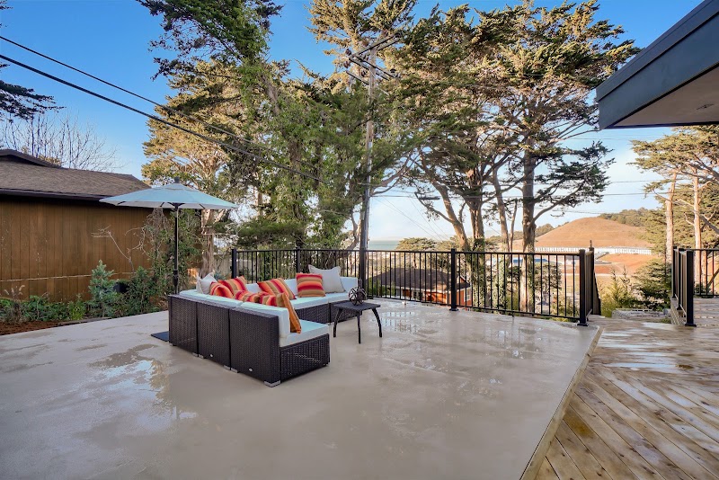 Daniel Smith, Compass | Realtor in Pacifica, CA photo 2