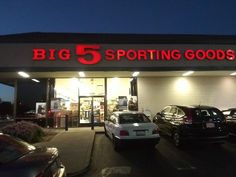 Big 5 Sporting Goods photo 4