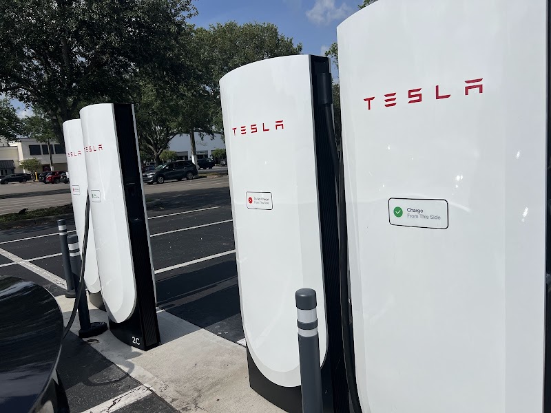 Tesla Supercharger photo 3
