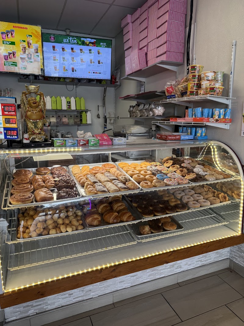 Cafe Tapioca & Donuts photo 3