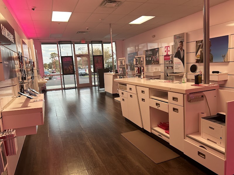 T-Mobile Authorized Retailer photo 4