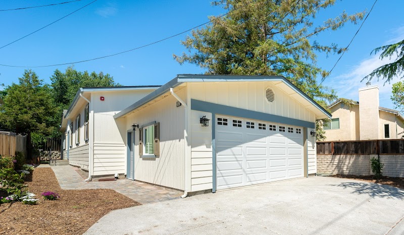 Jessie Farr-Becker, REALTOR photo 5