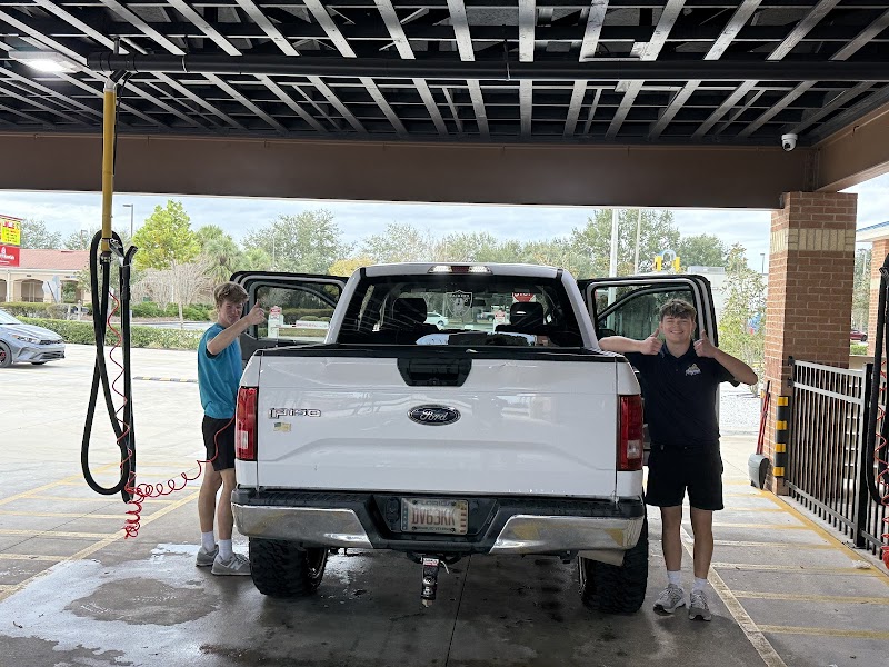 Jules Car Wash - Fishhawk photo 3