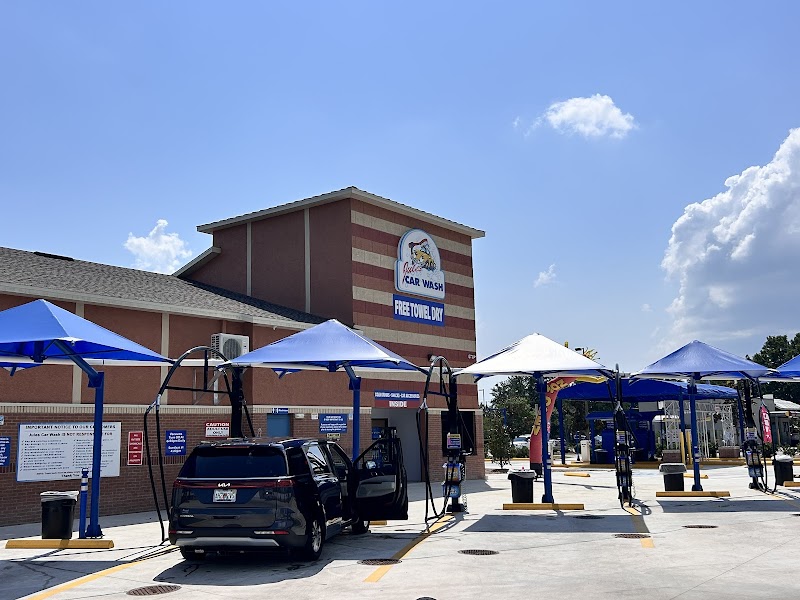 Photo of Jules Car Wash - Fishhawk