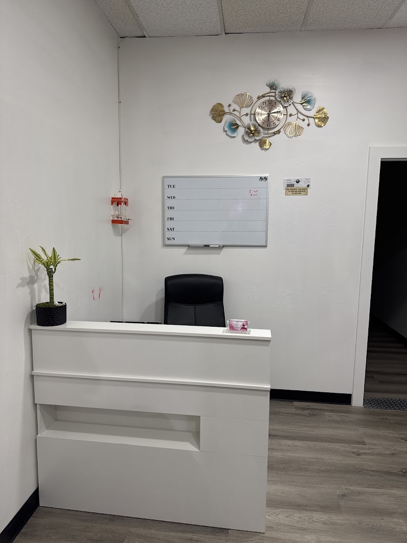 Pari Beauty Salon photo 4