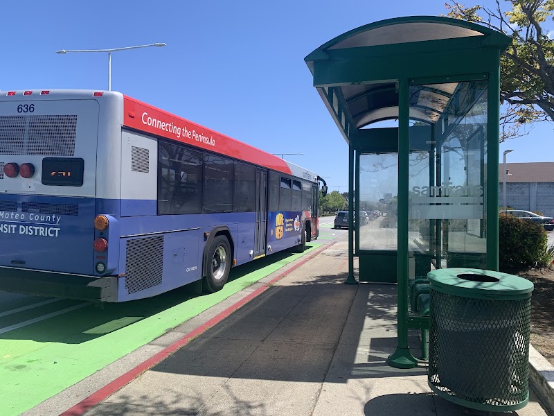 Photo of Edgewater Blvd & E Hillsdale Blvd