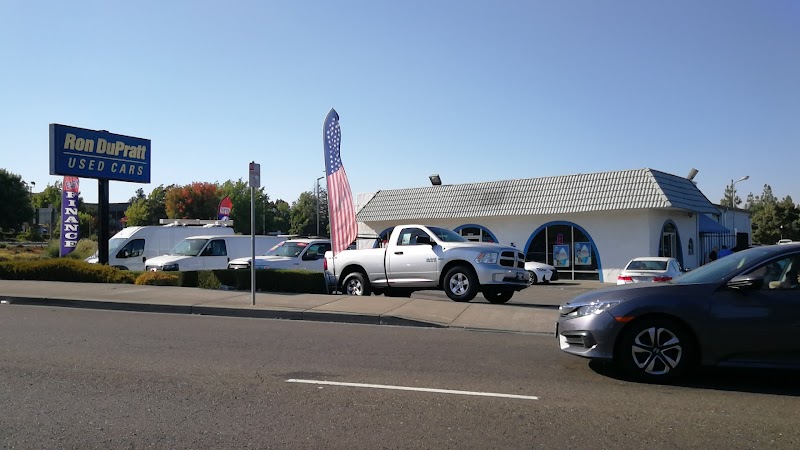 Ron DuPratt Used Cars photo 4